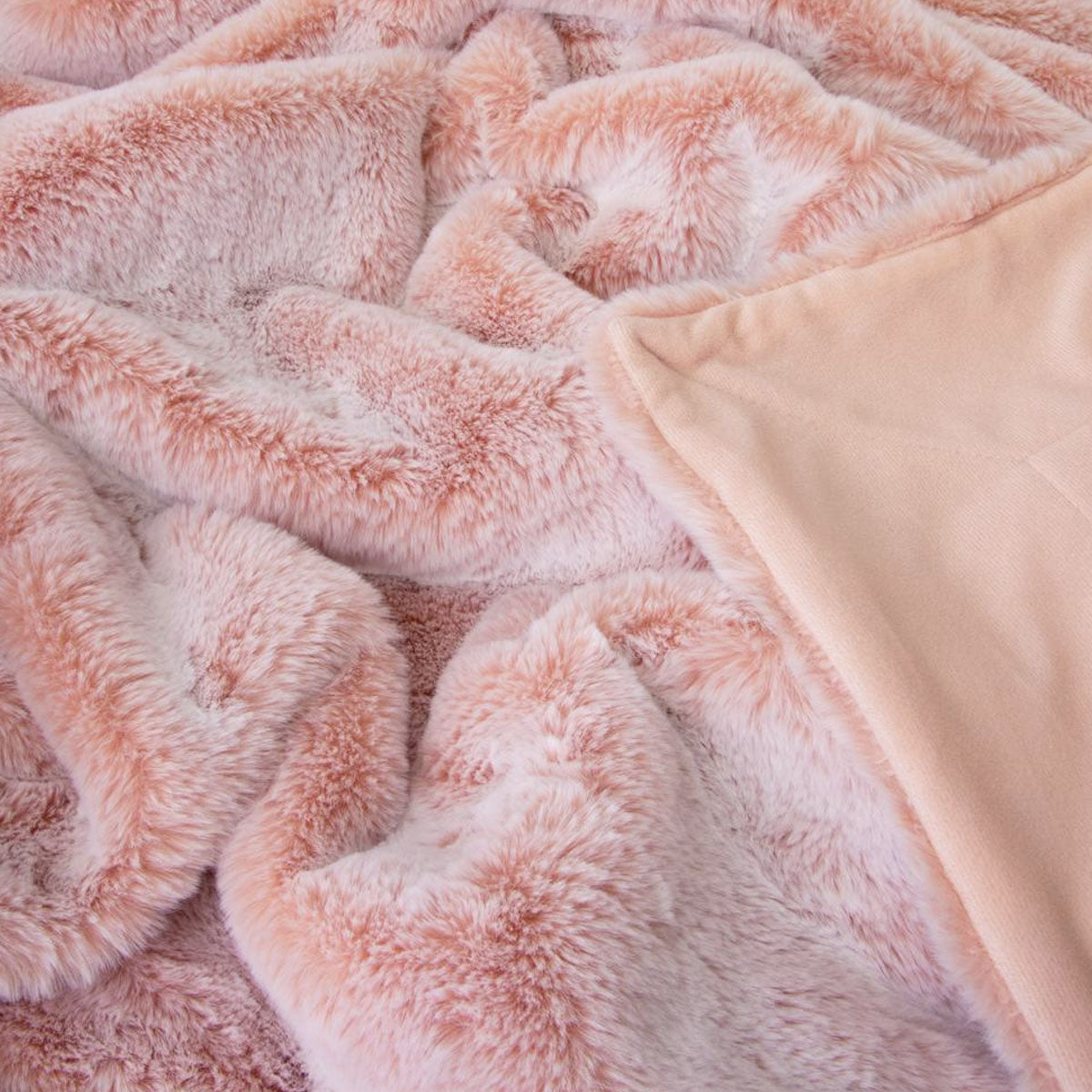 Archie Soft Faux Fur Throw - Pink